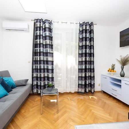 Apartment Paolo By The Beach Znjan Split Exterior photo