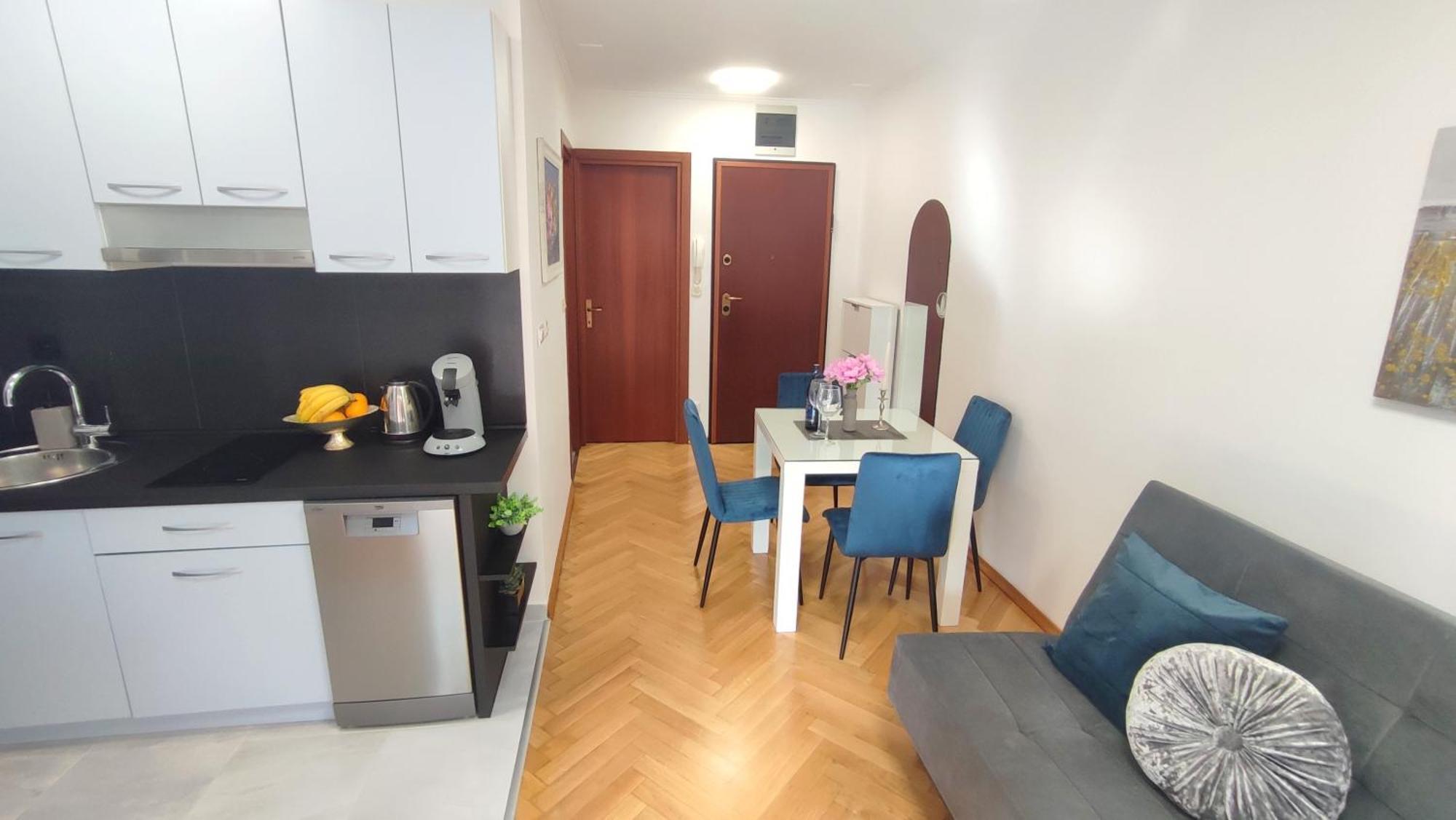 Apartment Paolo By The Beach Znjan Split Exterior photo
