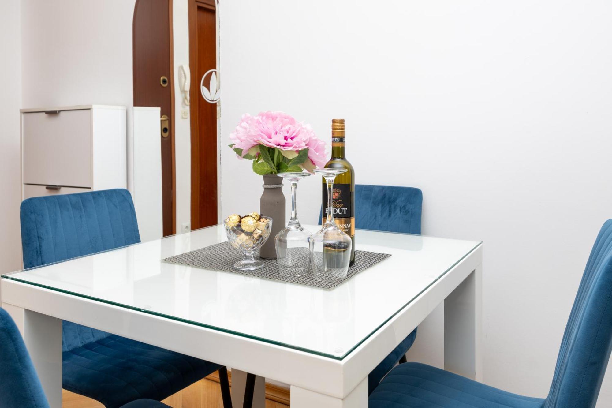 Apartment Paolo By The Beach Znjan Split Exterior photo