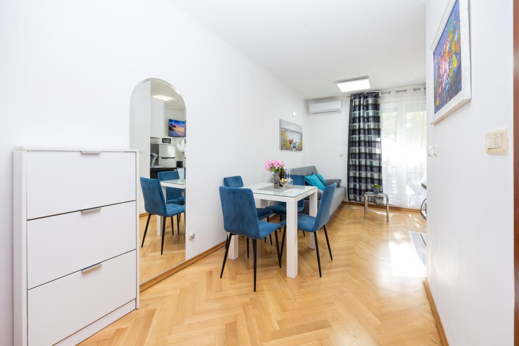 Apartment Paolo By The Beach Znjan Split Exterior photo